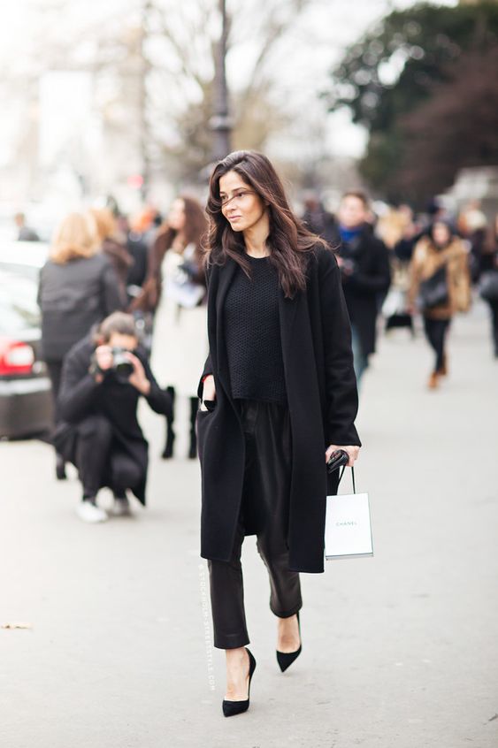 Como usar look preto sem ficar sem graça?